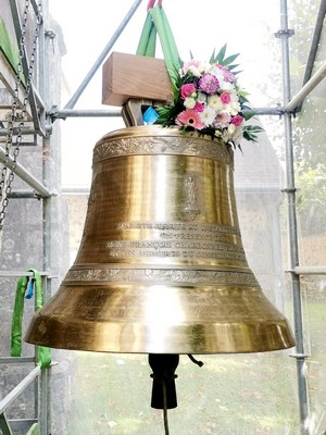 benediction-cloche-eglise-chartainvilliers