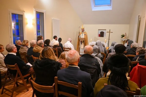 benediction-chapelle-mere-teresa-2025