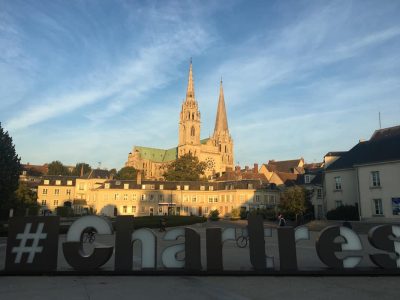cathedrale-chartres-vue-au-loin